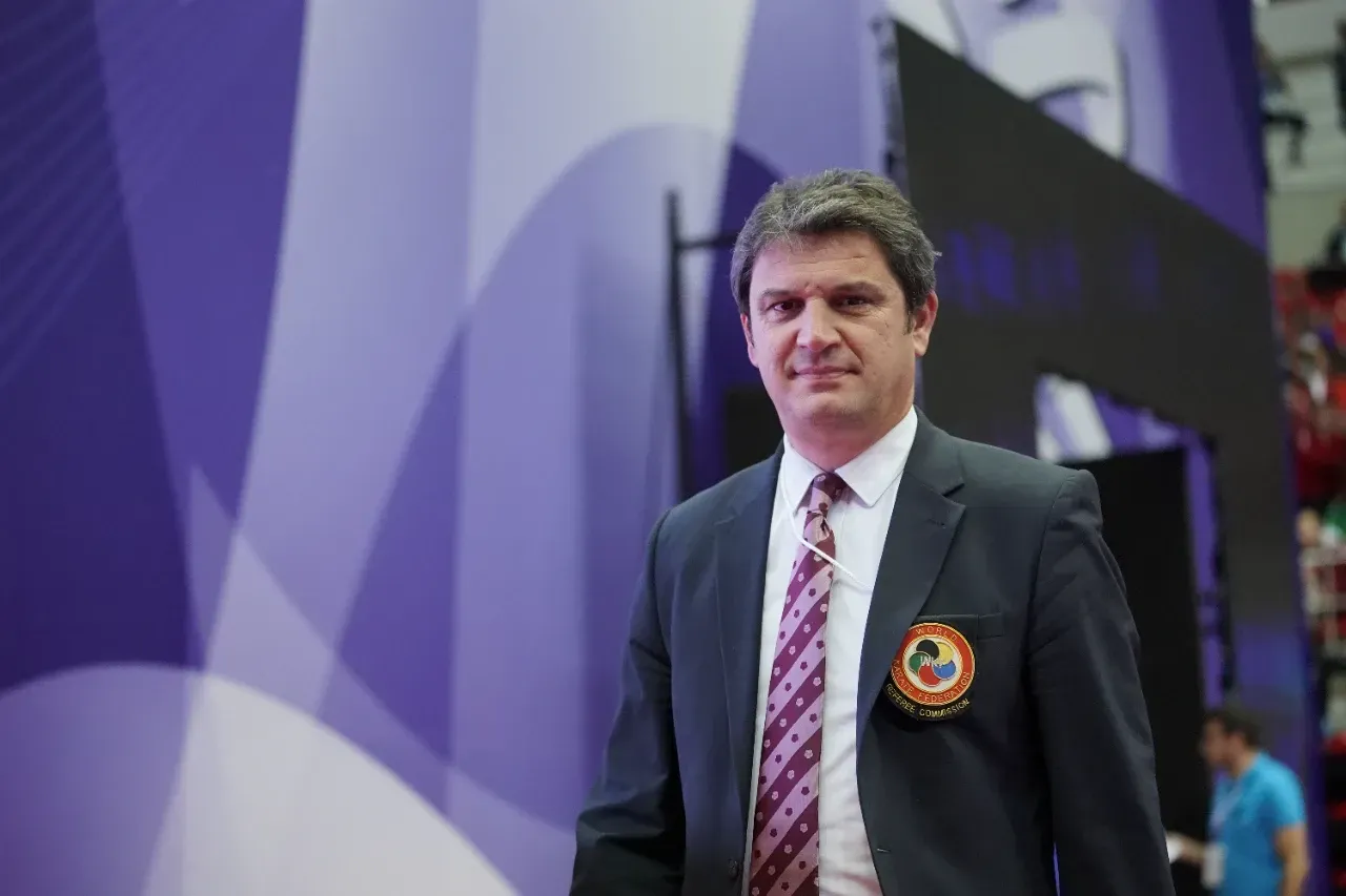 Uğur Kobaş, Çeyrek Asırdır Sahalarda