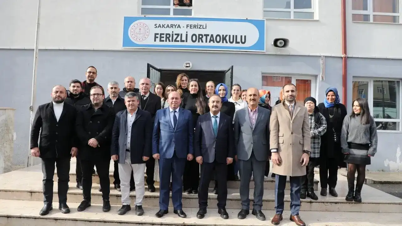 Ferizli’de Öğretmenler Günü Coşkuyla Kutlandı