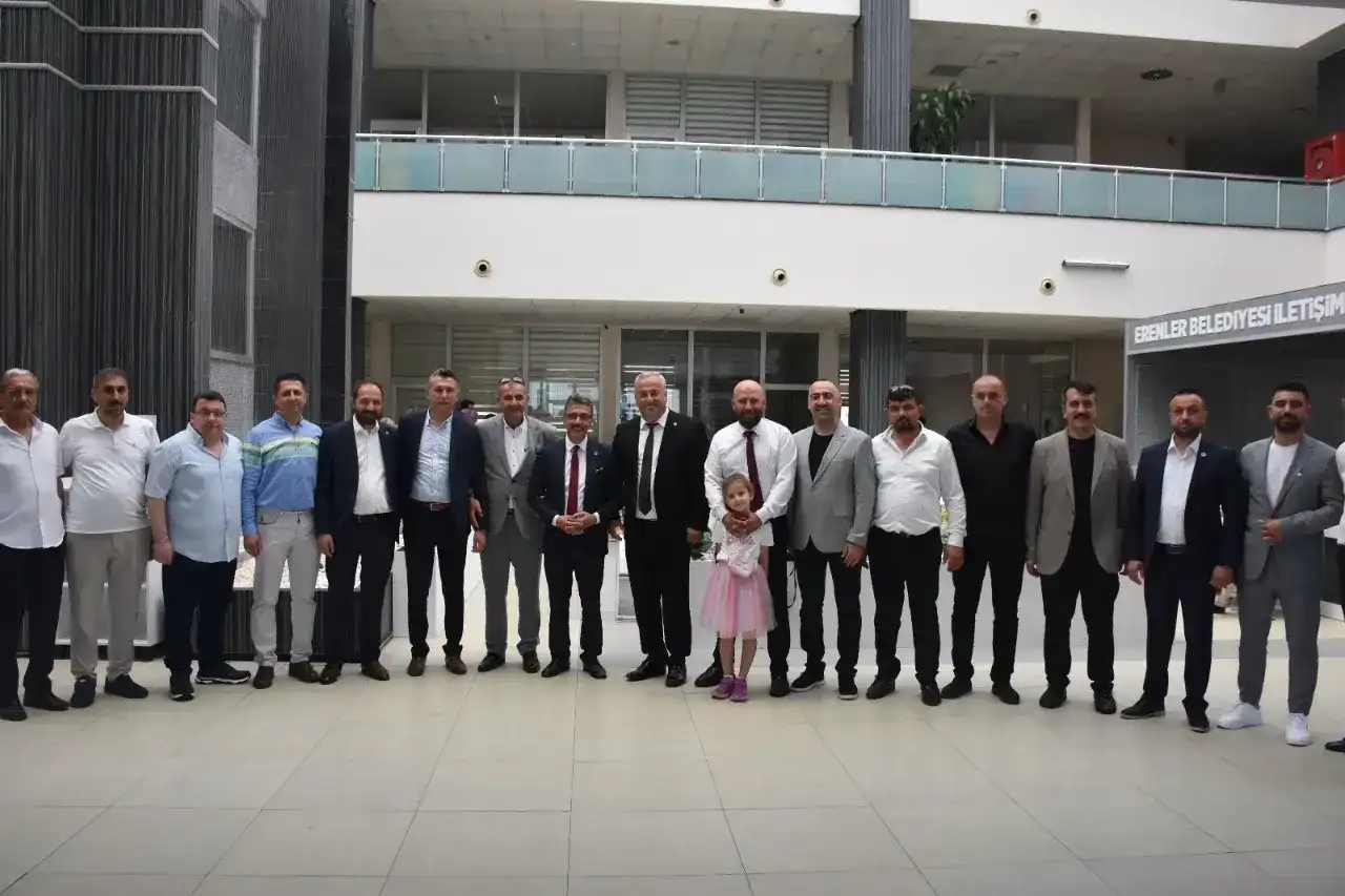 Erenler Belediyesi’nde Bayram Sevinci: Başkan Dinç’ten Birlik Mesajı