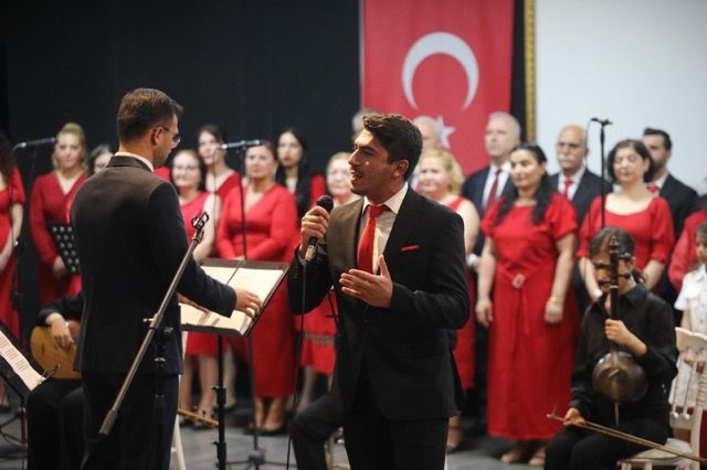 Müziğin Kalbi Erenler’de Atıyor: Sakarya Türk Müziği Festivali Coşkuyla Başladı!