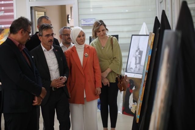 Erenler’de Görsel Sanatlar Sergisi Sanatseverlerle Buluştu