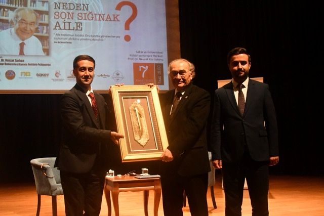 Prof. Dr. Nevzat Tarhan SAÜ’de ailenin önemini vurguladı