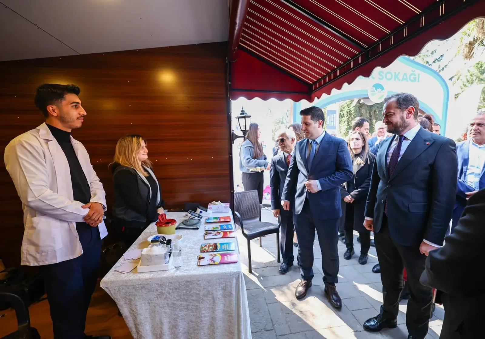 Sakarya’nın merkezine Sağlık Sokağı açıldı